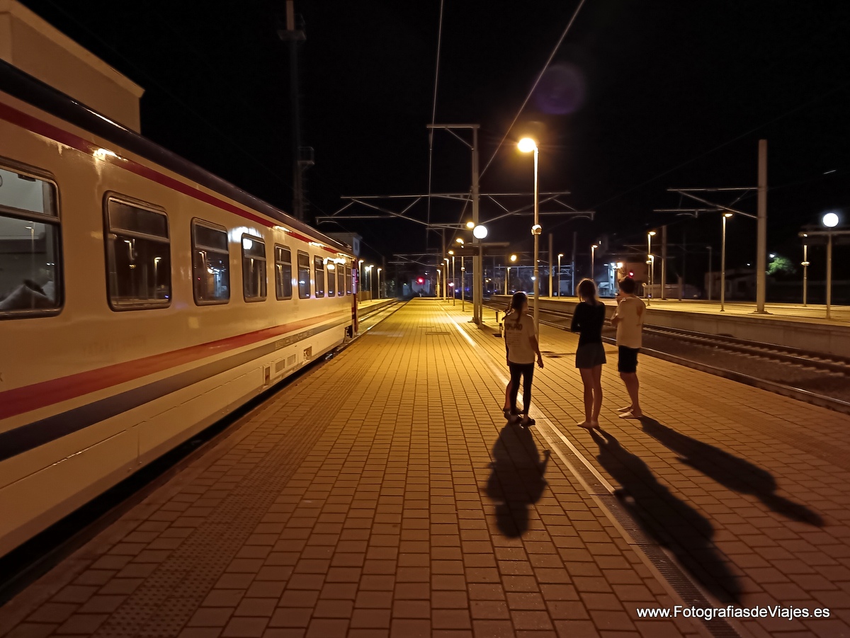 Dimitrovgrad, esperando la conexión con el tren procedente de Bucarest