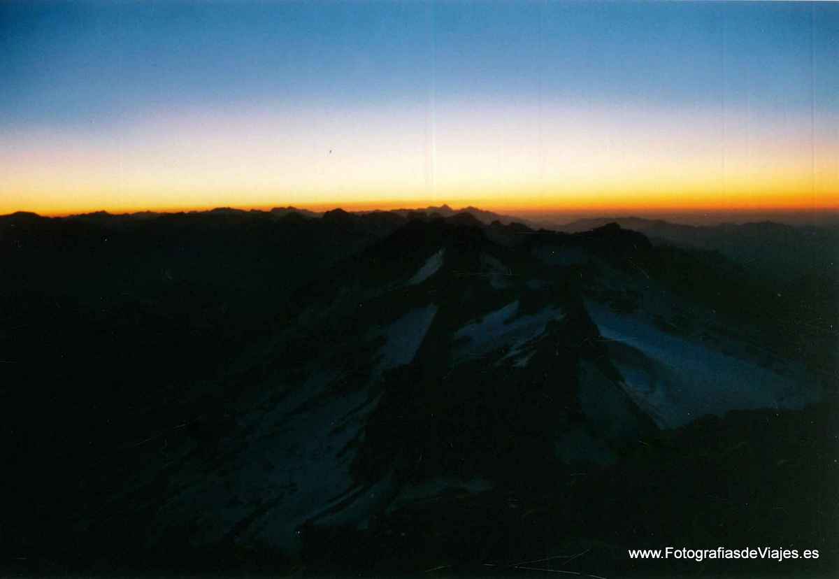 Anochecer desde la cumbre del Aneto