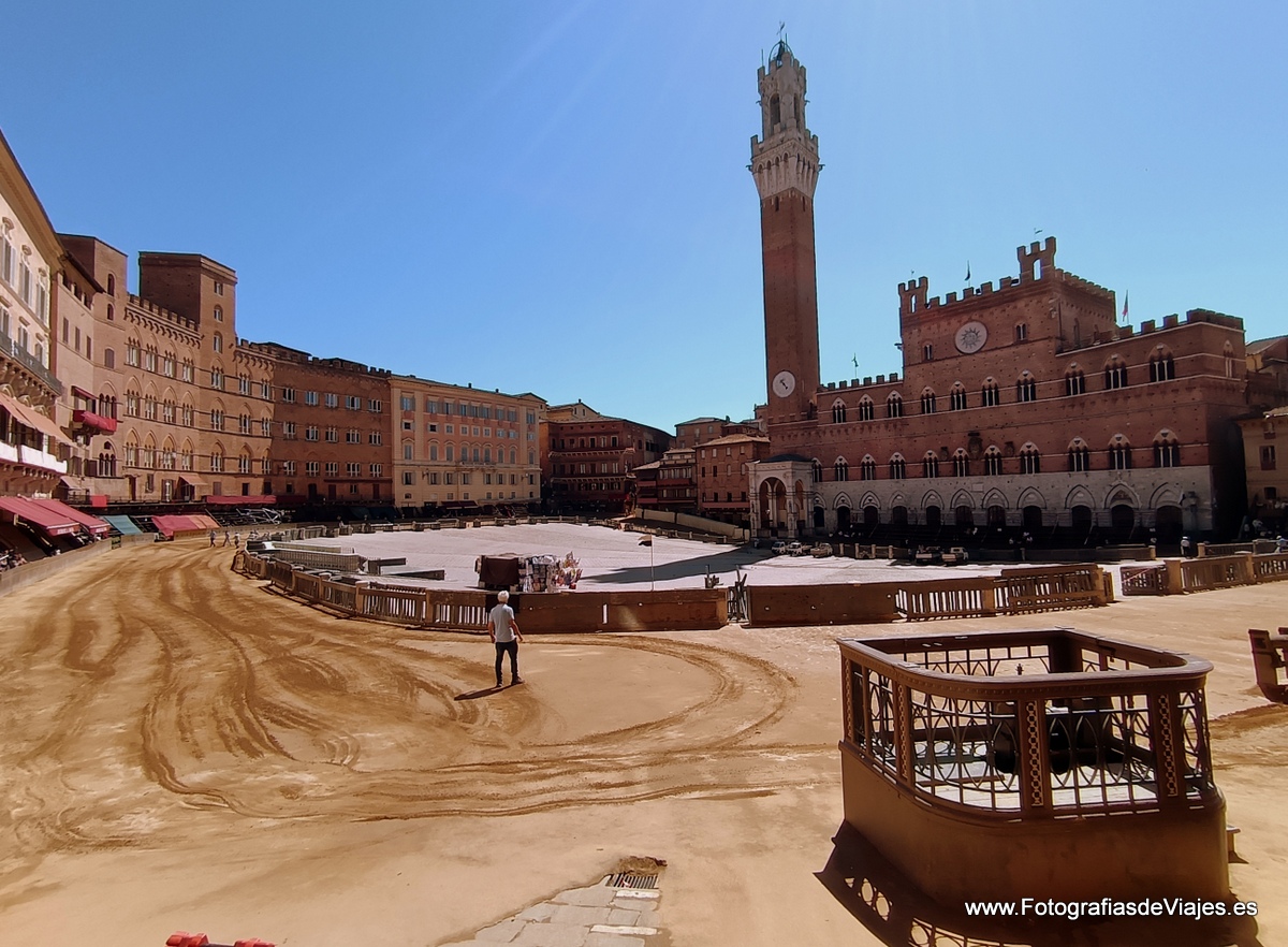 Plaza de Siena en la fiesta del Palio
