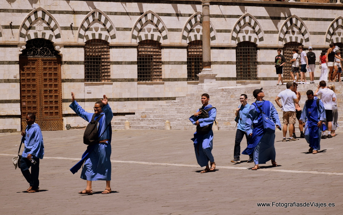 Peregrinos en la Fiesta del Palio en Siena 