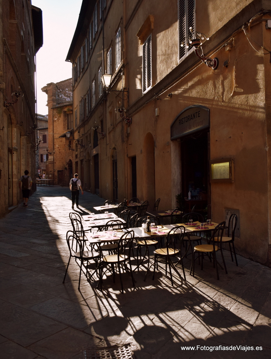 Ambiente en una calle de Siena 